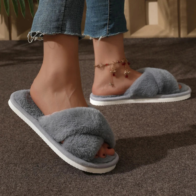Zapatillas Peludas Cruzadas Mujer – Tacón Plano Ligero y Cómodas