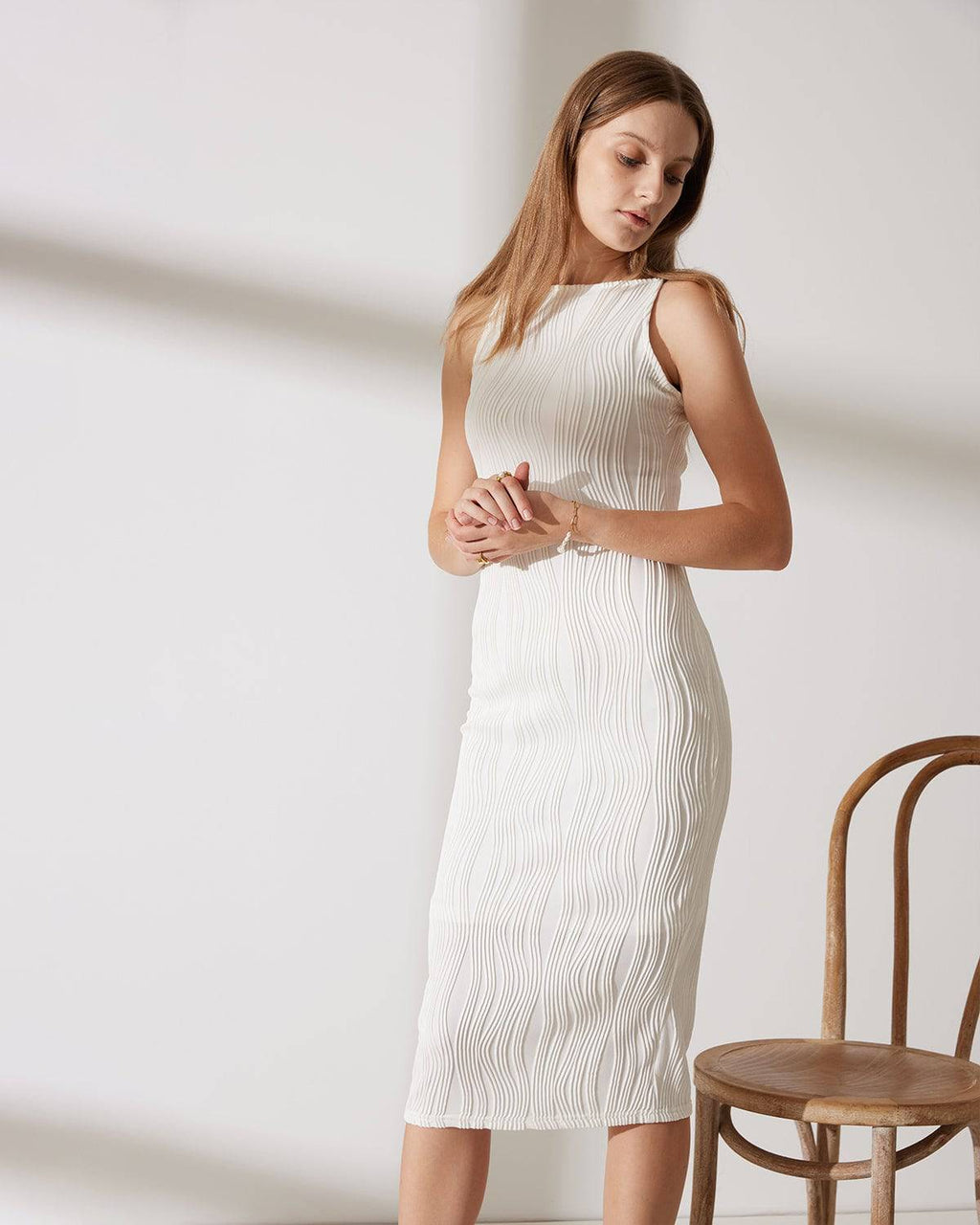 Vestido camisero con textura de ondas de agua