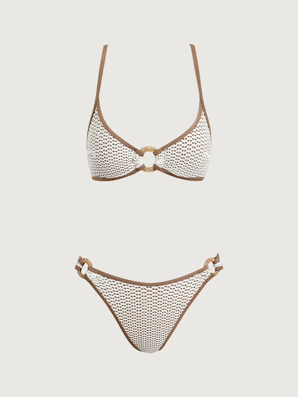Conjunto de bikini marrón con aros en contraste